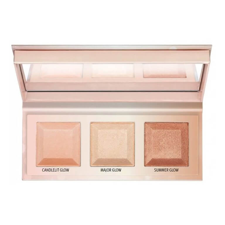 The Essence - Choose Your Glow Highlighter Palette is shown in a white box.